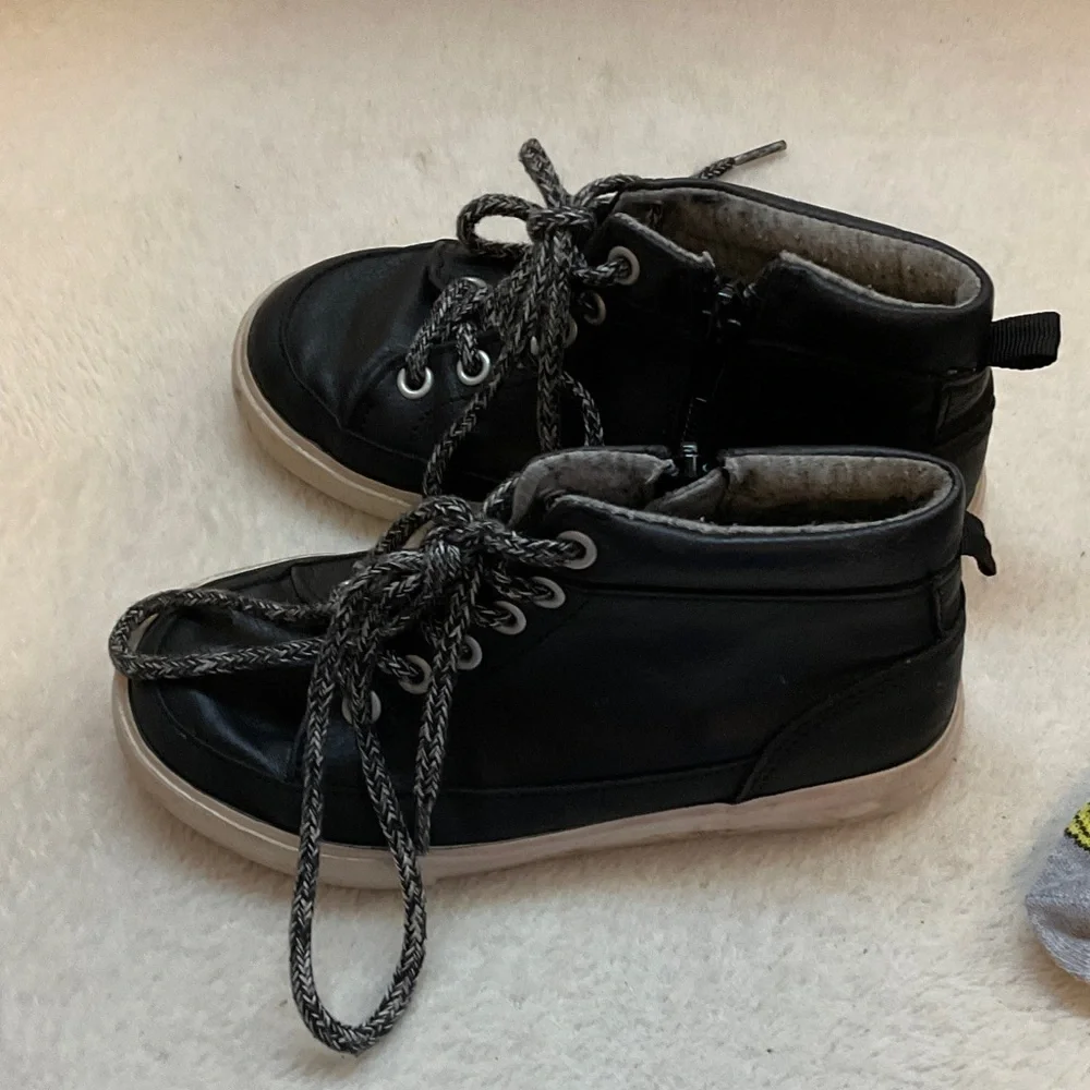 Gymboree Black and White Kids High-Top Sneakers